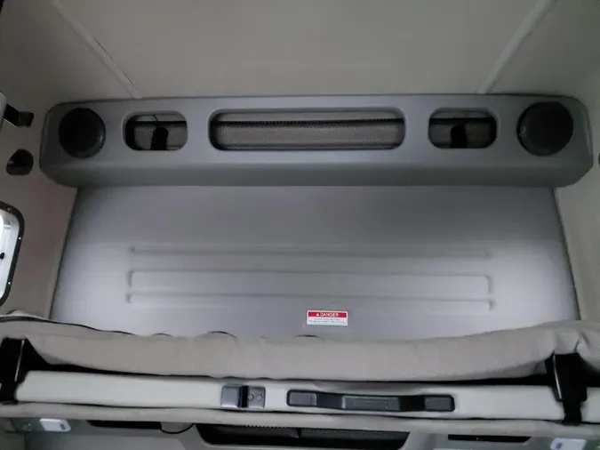 2021 VOLVO VNL64T860