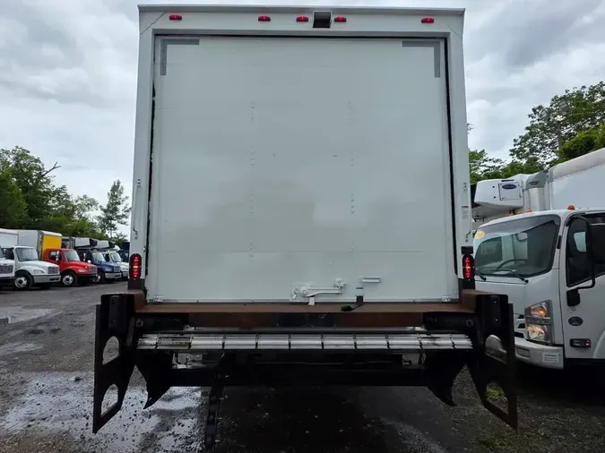2018 FREIGHTLINER M2 106