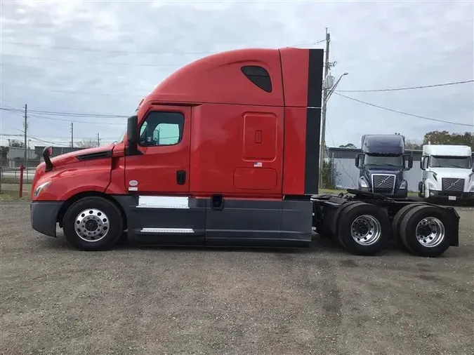 2021 FREIGHTLINER CA126