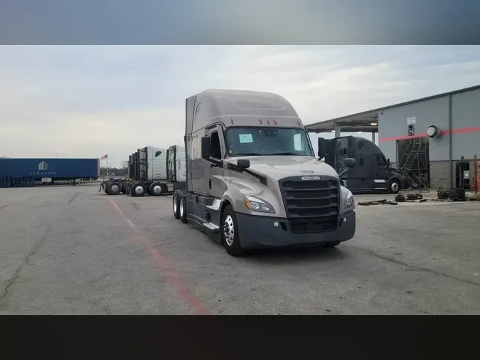 2022 Freightliner Cascadia 1265820fe7a82cd604f24a0e099d7cd8bef