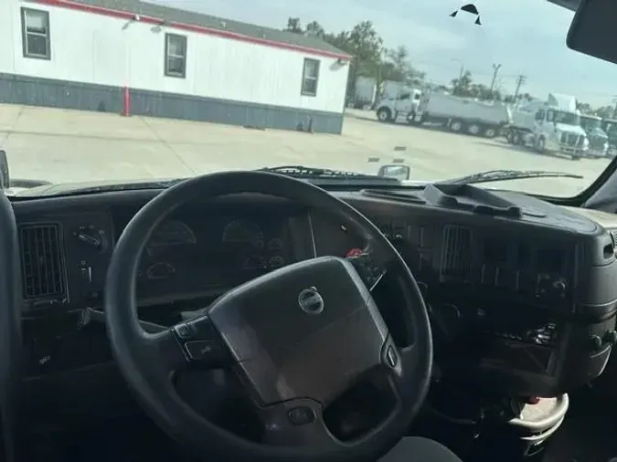 2017 Volvo VNL78058251bf7a1b0ae3709cd7640025030aa