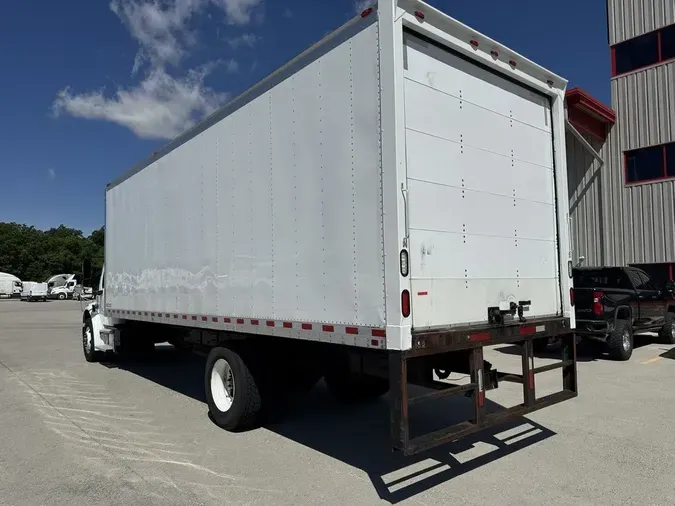 2016 Freightliner M2 1065828a4f394b30659eee7852a57c08145