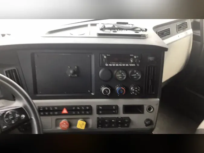 2022 Freightliner Cascadia 126582e32342fa7685394ccfbca04d024e7
