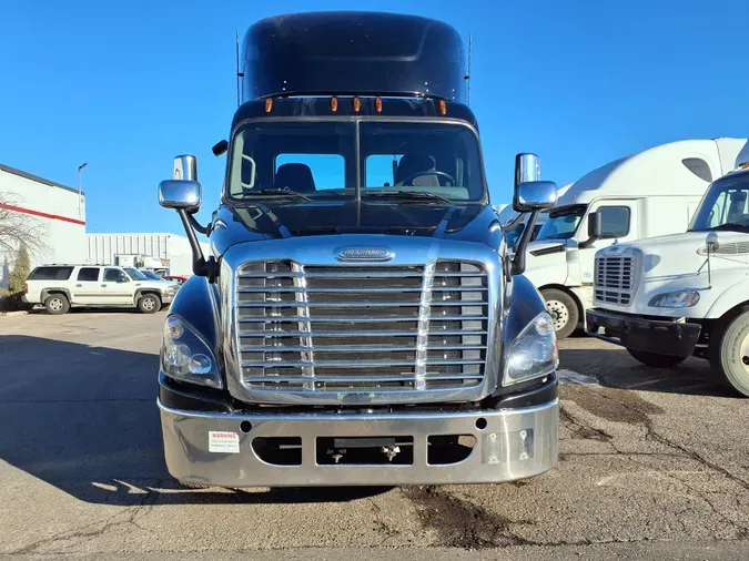 2017 FREIGHTLINER/MERCEDES CASCADIA 125