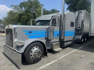 2021 Peterbilt 389