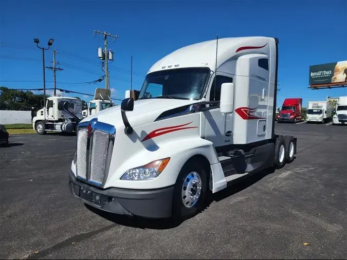 2023 KENWORTH T6805837b076c4b2a07efa64a1f3cde0da8a