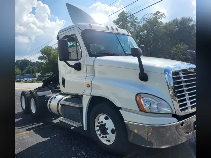 2018 FREIGHTLINER CASCADIA 125
