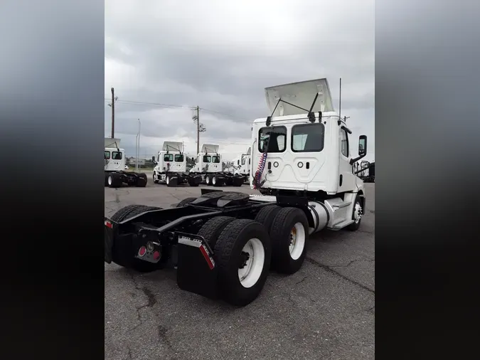 2020 FREIGHTLINER NEW CASCADIA PX12664