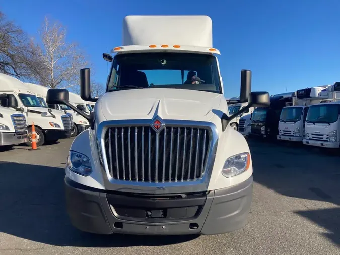 2019 NAVISTAR INTERNATIONAL LT625 DAYCAB T/A