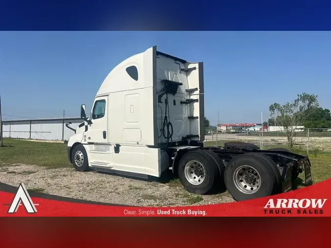 2020 FREIGHTLINER CA126