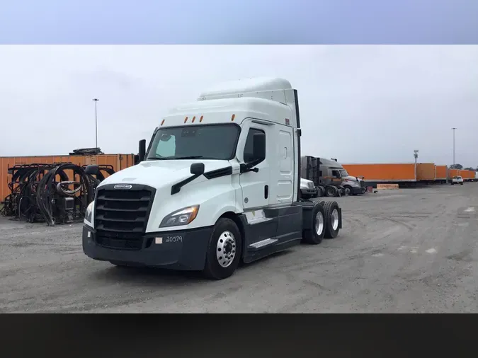 2021 Freightliner Cascadia 1265844d2a5daba85a8e8b213d384323810
