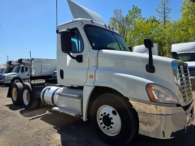 2019 FREIGHTLINER/MERCEDES CASCADIA 125