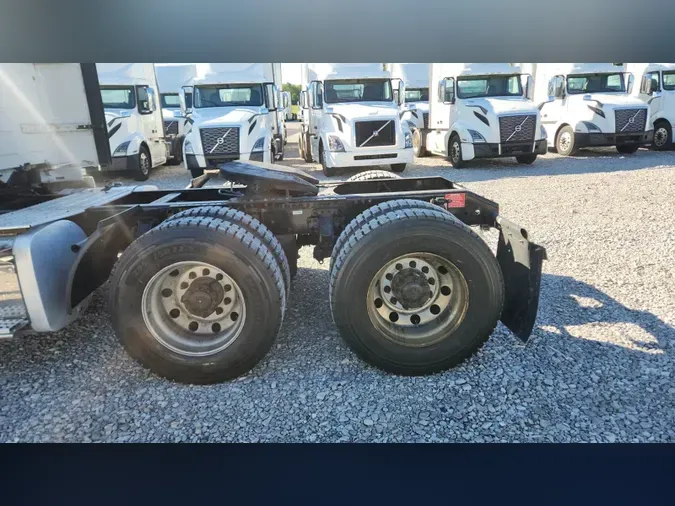 2019 Volvo VNL300