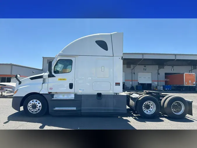 2022 Freightliner Cascadia 126