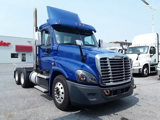2018 FREIGHTLINER CASCADIA 125