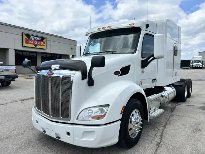 2022 Peterbilt 579584adf106235f4a6d4b8657a813947ab