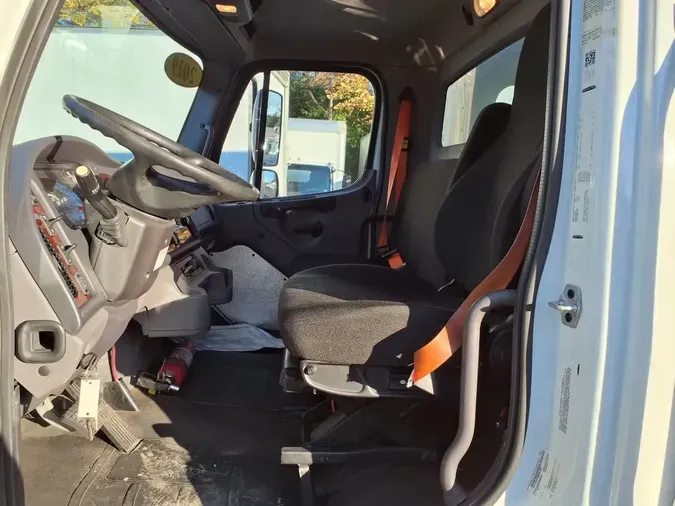 2019 FREIGHTLINER/MERCEDES M2 106584d8afb24508f02505ce0caebb161bf