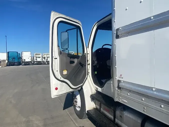 2018 Freightliner M2