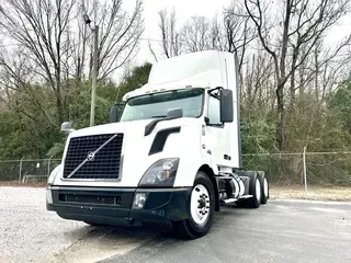 2016 VOLVO VNL64T300