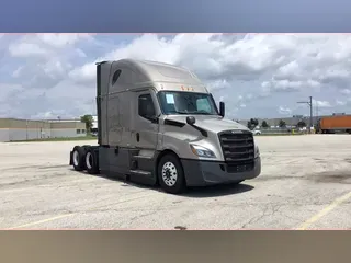 2025 Freightliner Cascadia 126