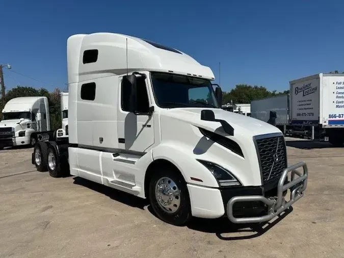 2019 VOLVO VNL64T760