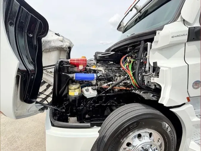 2023 Freightliner Cascadia 126