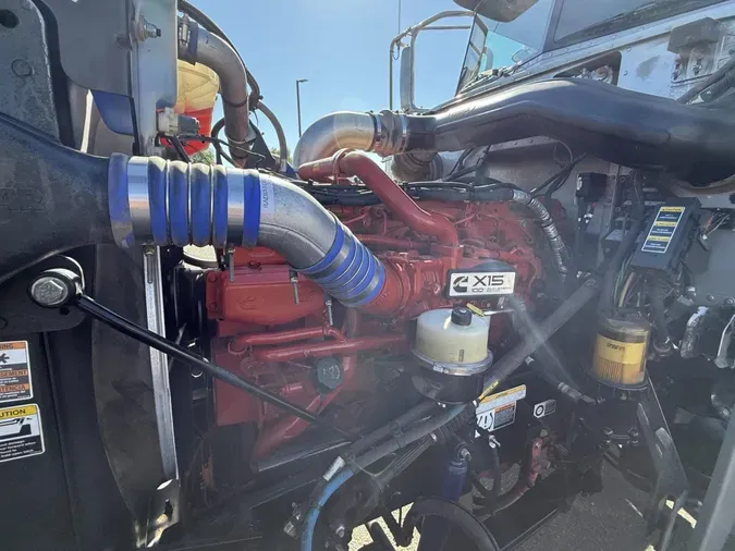 2020 Peterbilt 389