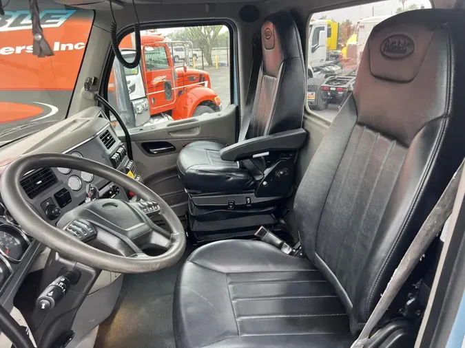 2022 Peterbilt 567