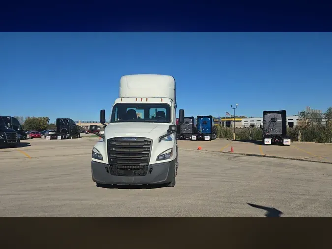 2022 Freightliner Cascadia 126