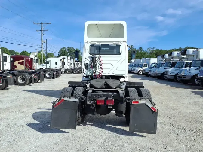 2020 NAVISTAR INTERNATIONAL RH613 DAYCAB S/A