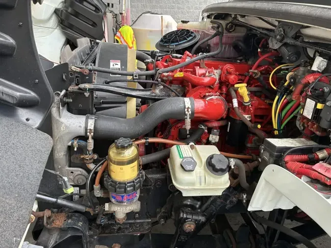 2018 FREIGHTLINER/MERCEDES M2 106586a212acba040330b84871102d85862