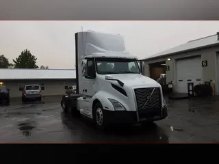 2019 Volvo VNL300