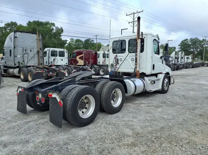 2020 FREIGHTLINER NEW CASCADIA PX12664