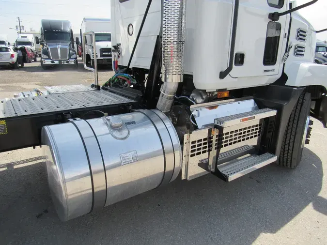 2026 MACK AN64T