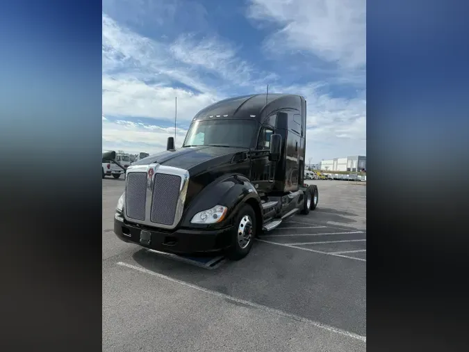 2021 KENWORTH T680