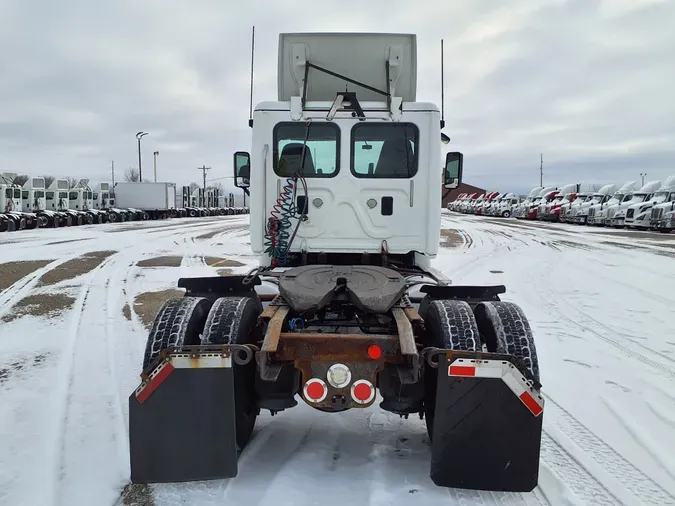 2016 FREIGHTLINER/MERCEDES CASCADIA 113