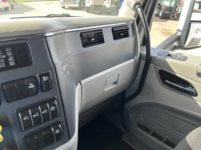2021 Peterbilt 579