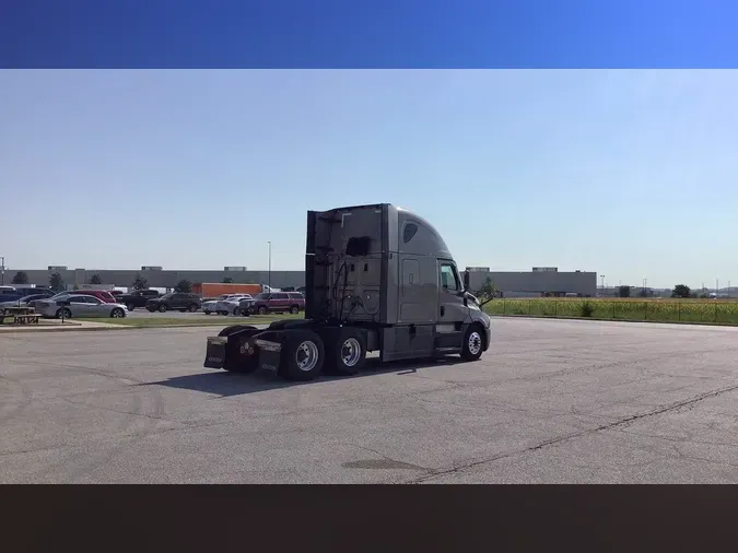 2023 Freightliner Cascadia 126