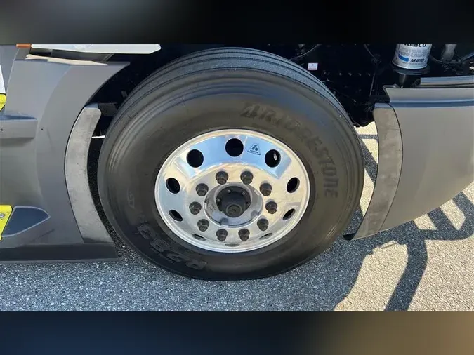 2022 FREIGHTLINER CA126