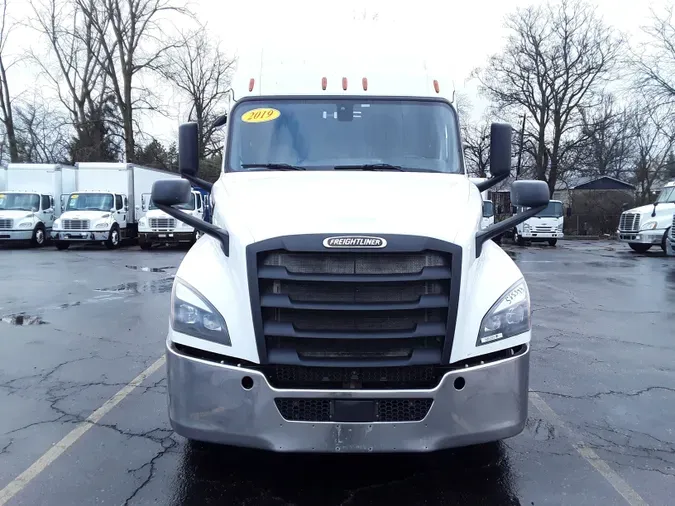 2019 FREIGHTLINER NEW CASCADIA PX12664