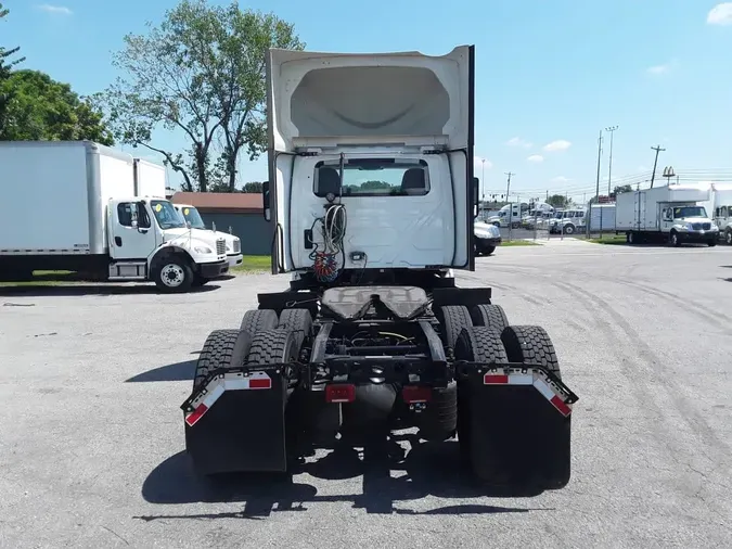 2020 NAVISTAR INTERNATIONAL LT625 DAYCAB T/A