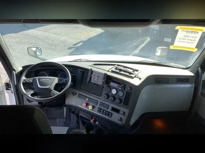 2020 Freightliner Cascadia 126