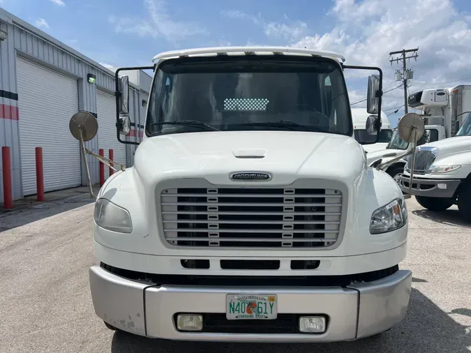 2017 FREIGHTLINER/MERCEDES M2 106