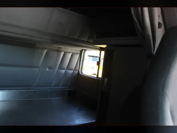 2023 Peterbilt 389588ad53049a7331cf6aa67a2cd34783a