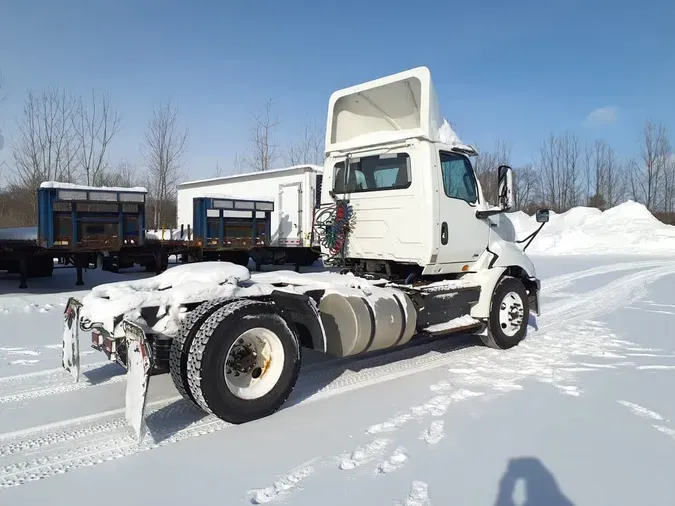 2019 NAVISTAR INTERNATIONAL RH613 DAYCAB S/A