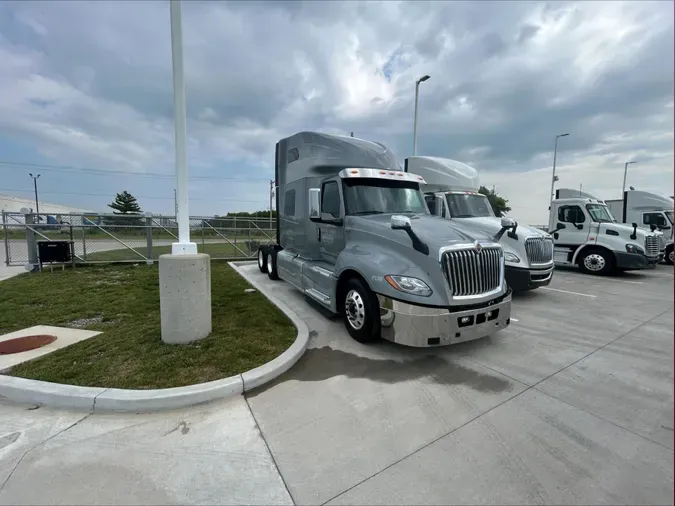 2022 International LT625