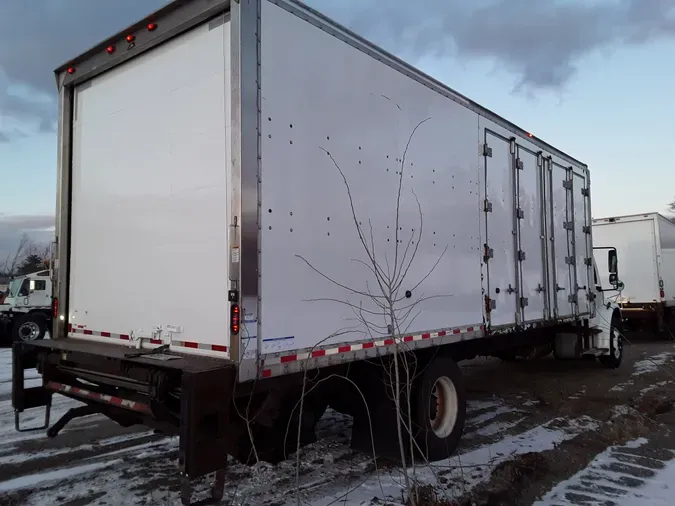 2018 FREIGHTLINER/MERCEDES M2 106