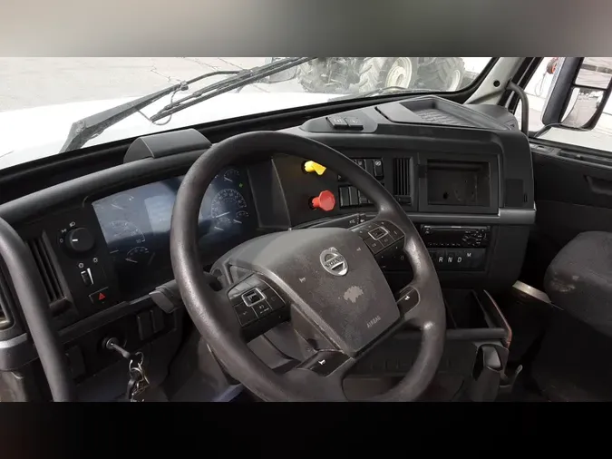 2018 Volvo VNL300