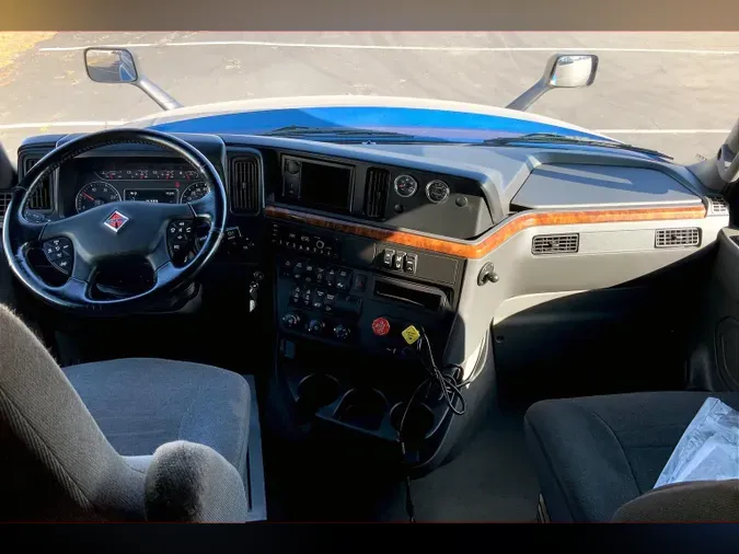 2022 INT LT625 6x4