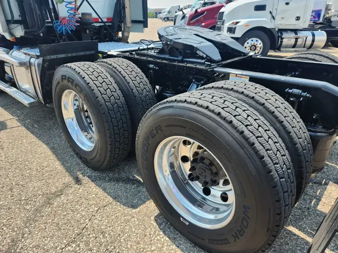 2021 MACK Anthem AN64T